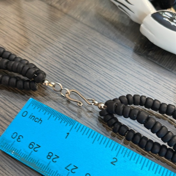 Vintage Black Beaded Necklace with White Parrot Pendant - Picture 13 of 15